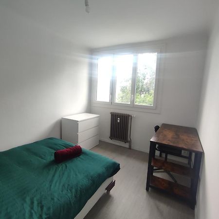 Chambre Dans Appartement Les Grands Noels Saint-Sébastien-sur-Loire Exterior foto